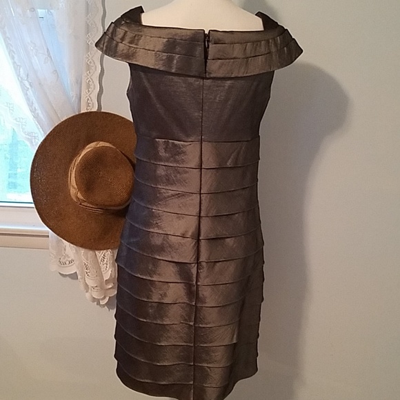 Size 12 pewter cocktail/mother of the bride dress - Picture 5 of 8